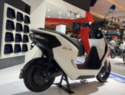 Sepeda Motor Listrik EM1 e Seharga 40 Juta Rupiah Diluncurkan HONDA